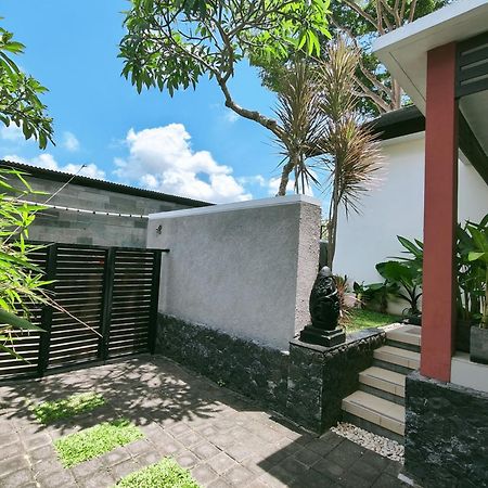 Maya Kori Villa Jimbaran Exterior foto